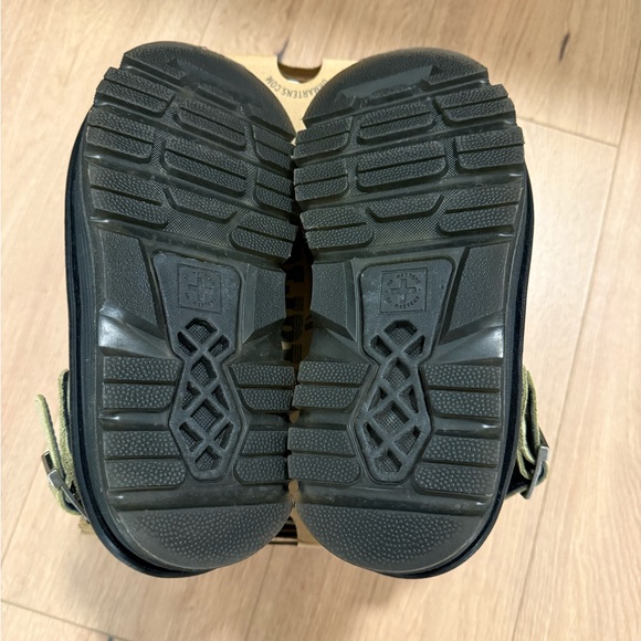 Dr. Martens ZebZag Mule Muted Olive, size women’s 8 - Picture 5 of 7